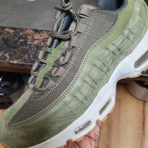Nike Air Max 95 Olive